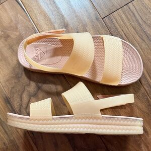 Reef Light Yellow Slide Sandals